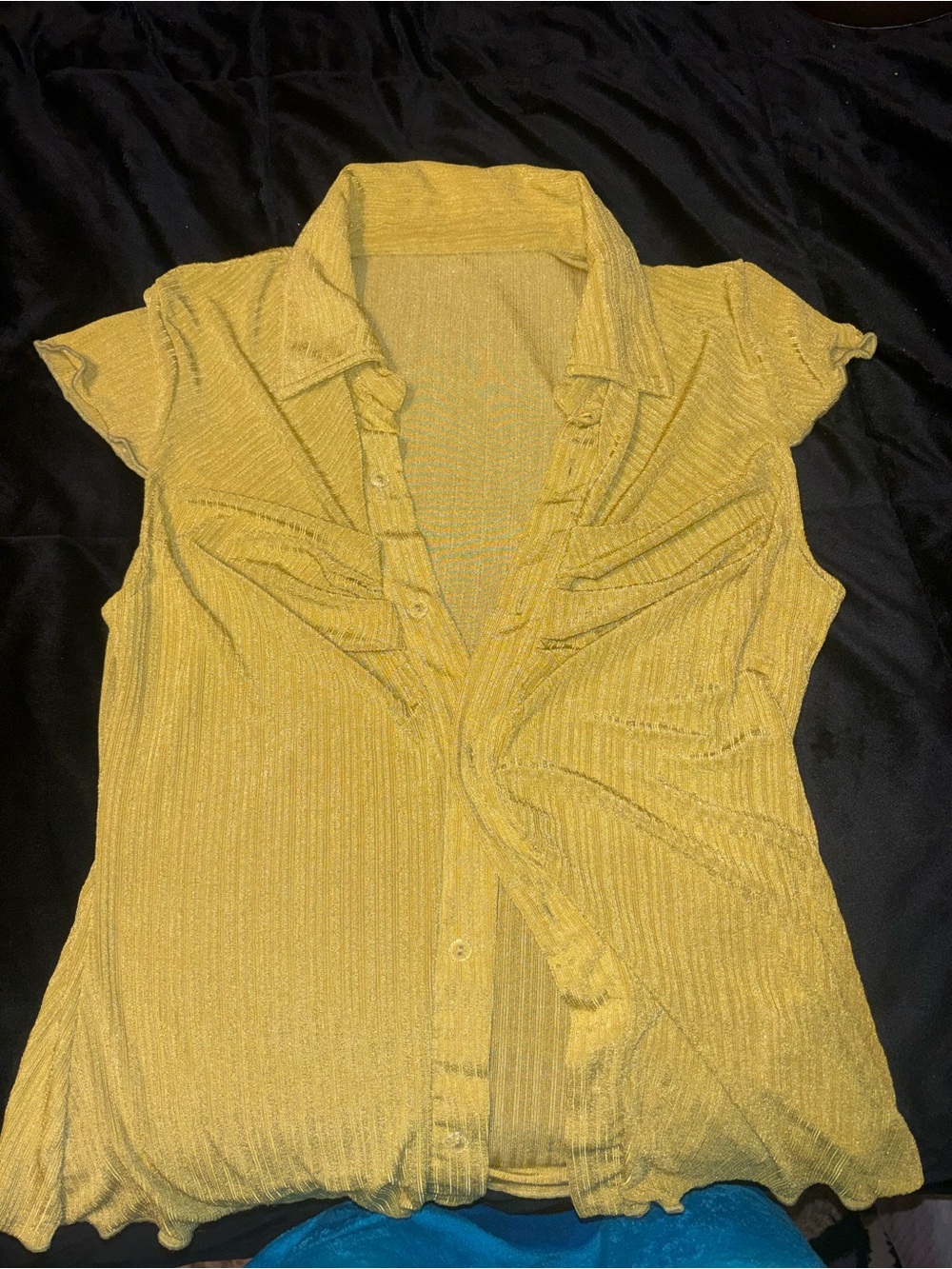 Women’s Yellow/green-ish Button-Front Short Sleeve Top
